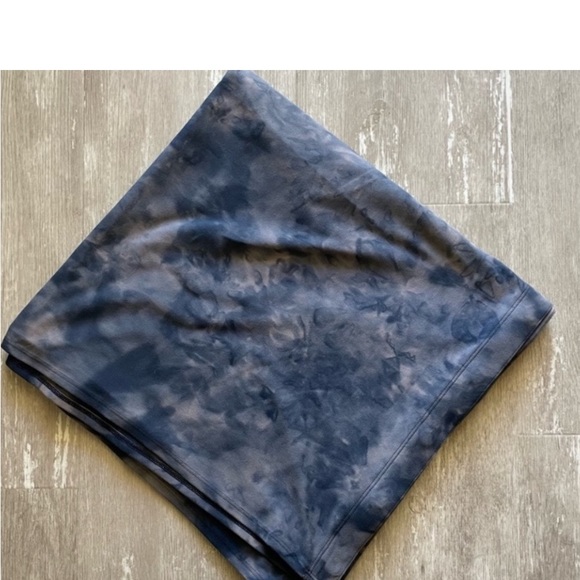 Lululemon Vinyasa Scarf Rulu - Picture 3 of 7